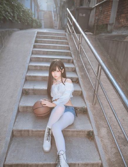 海滩厕所偷窥