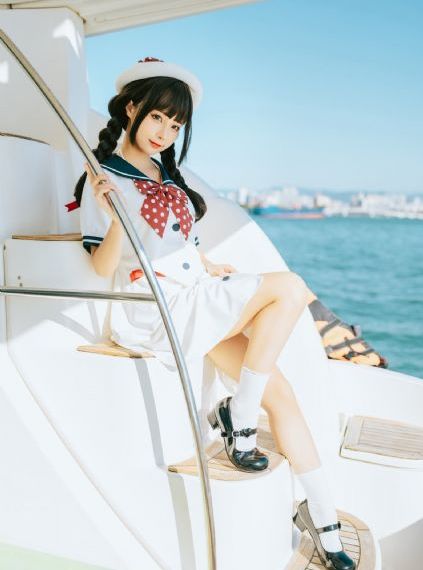 湖畔春光