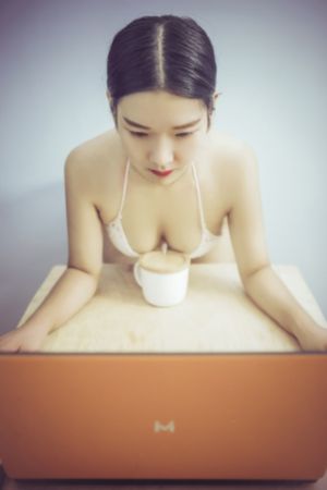 吻胸做爰猛烈叫床视频
