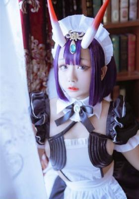 网游之美女同居
