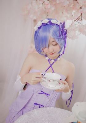 147人体午夜裸体视频